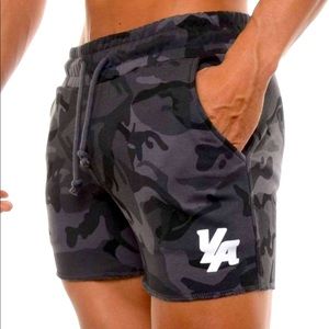 Camo men’s cut off weightlifting workout shorts